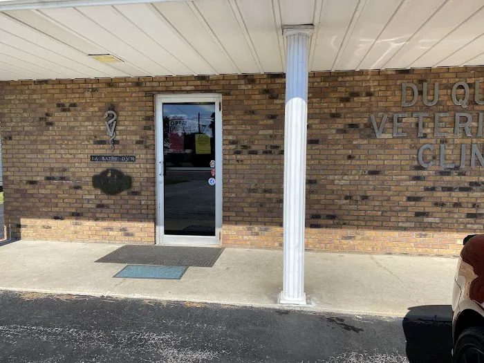 Du Quoin Veterinary Clinic 12