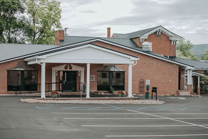 Sylvan Veterinary Hospital 8