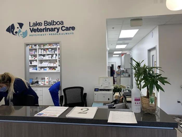 Lake Balboa Veterinary Care 12