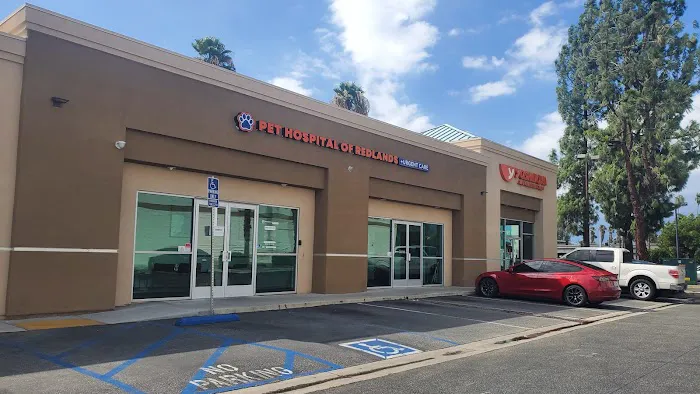 Pet Hospital of Redlands + Urgent Care 12