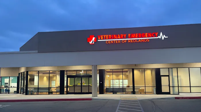 Veterinary Emergency Center of Redlands 10