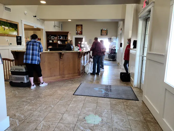 Riverbank Animal Hospital 12