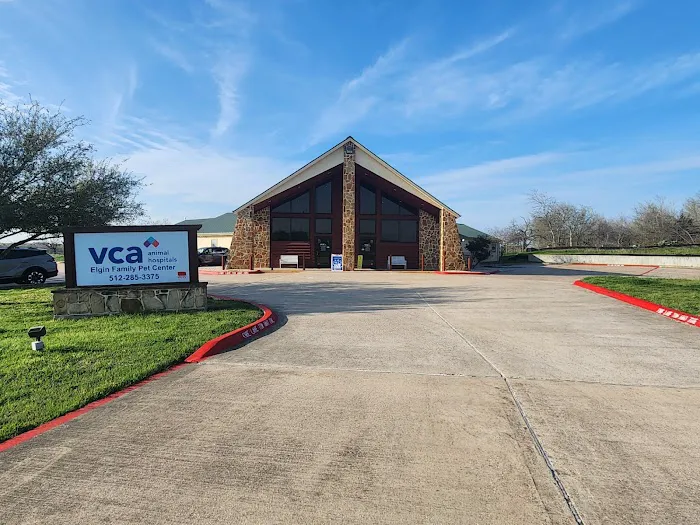 VCA Elgin Family Pet Center 3