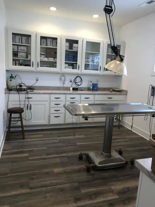 Midwest Veterinary Clinic 10