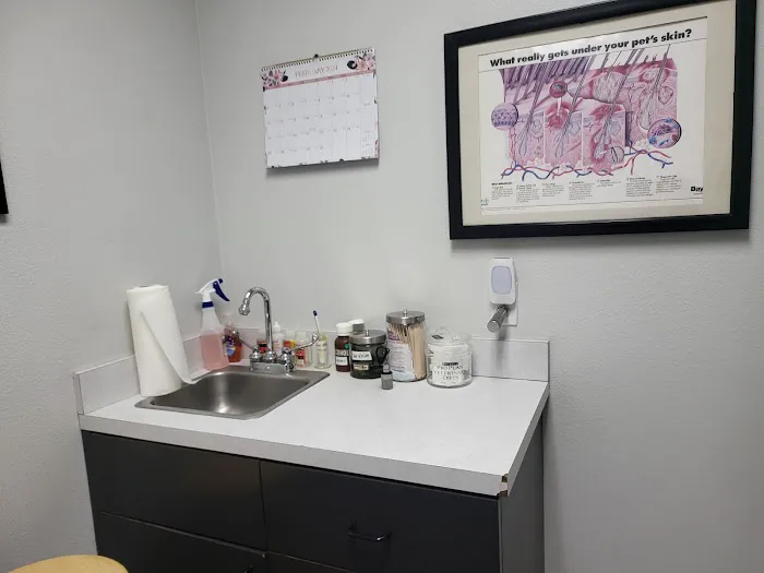 North Valley Veterinary Clinic 9