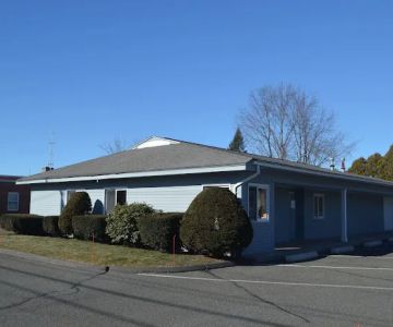 Feeding Hills Veterinary Clinic