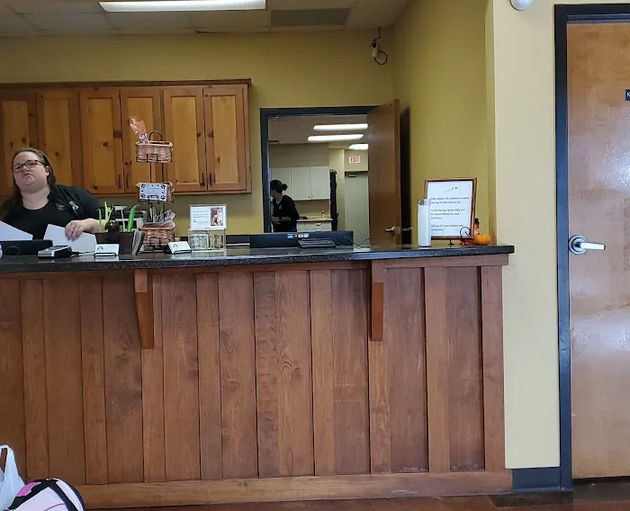 Warsaw Animal Hospital: Houston Margie E DVM 2