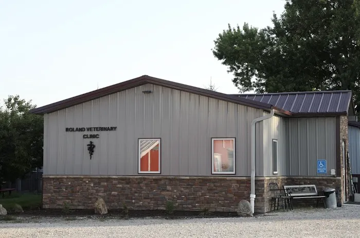 Roland Veterinary Clinic 1