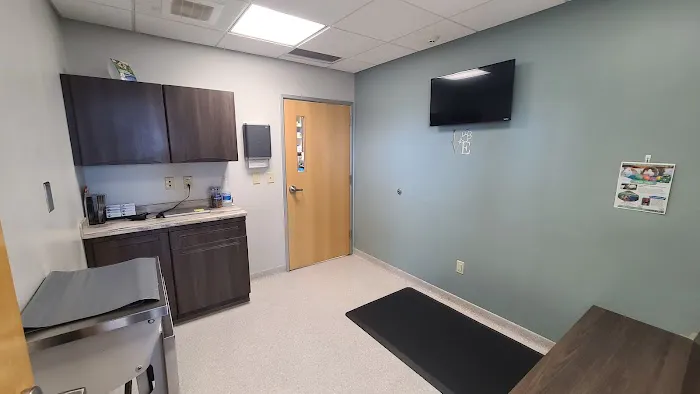Aurora Veterinary Clinic 2