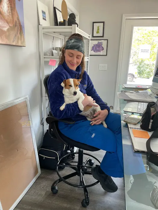 Sandy Paws Veterinary Clinic - Dr Molly Miosek 4