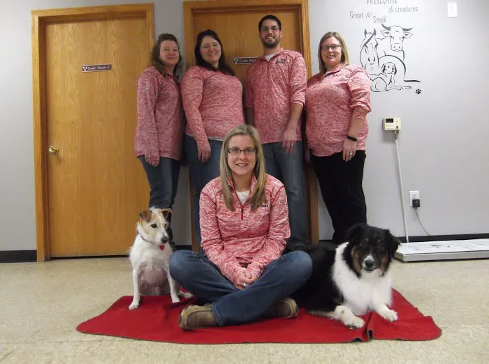Animal Health Center of Oskaloosa 5