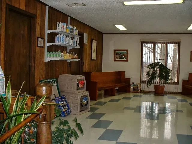 Herrin Animal Hospital 3