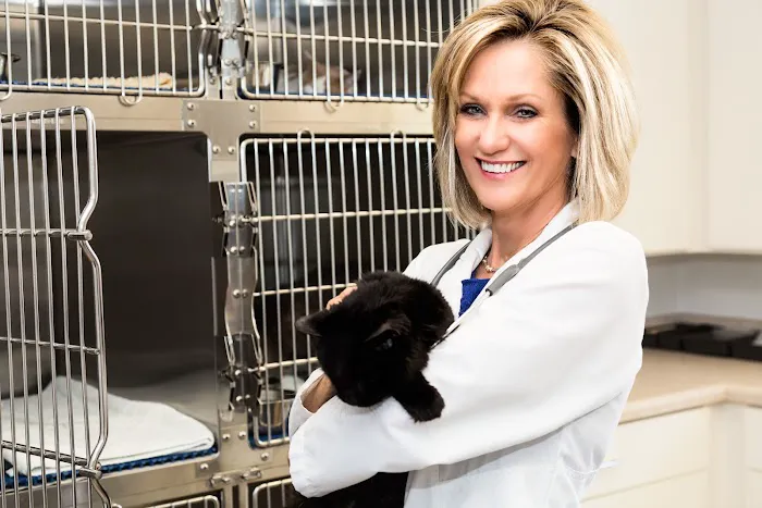Cross Point Animal Hospital 10