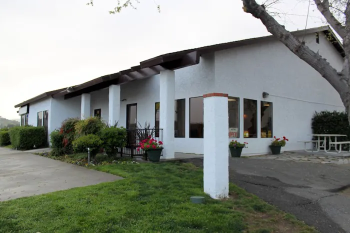 Santa Clarita Animal Hospital 10