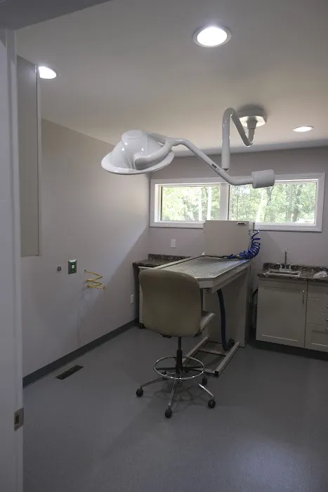 Peake Brook Veterinary Center 8