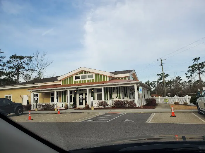 Paws & Claws Animal Hospital 10