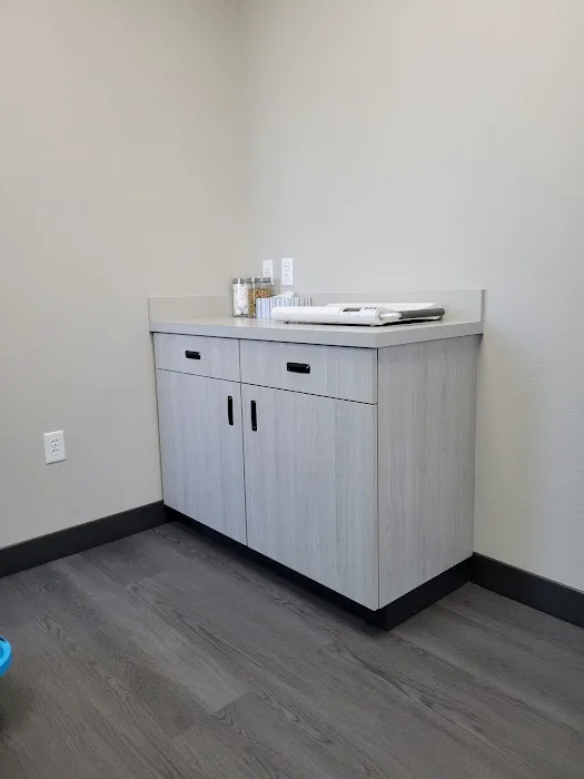 midCITIES Animal Hospital 5