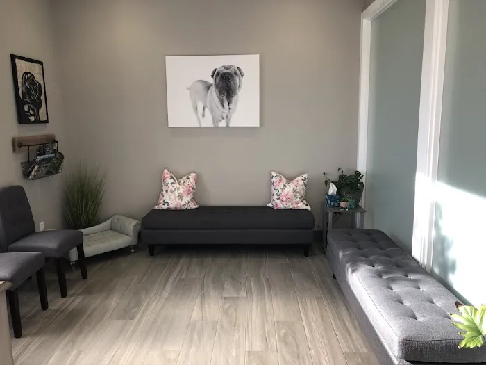 Oaks Veterinary Urgent Care 1