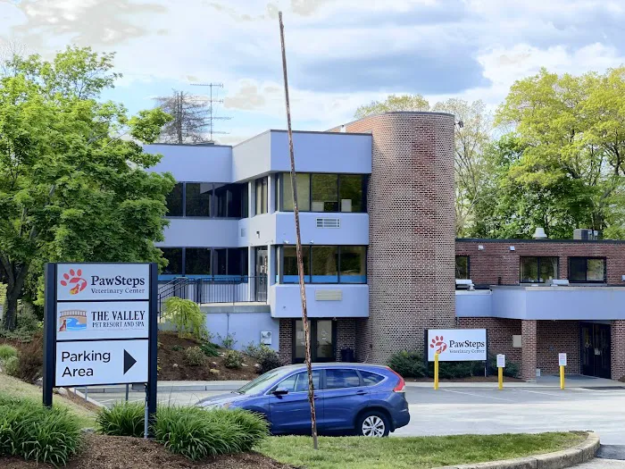 PawSteps Veterinary Center 7