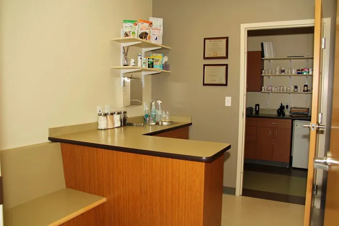 Hill & Harbour Veterinary Center 4