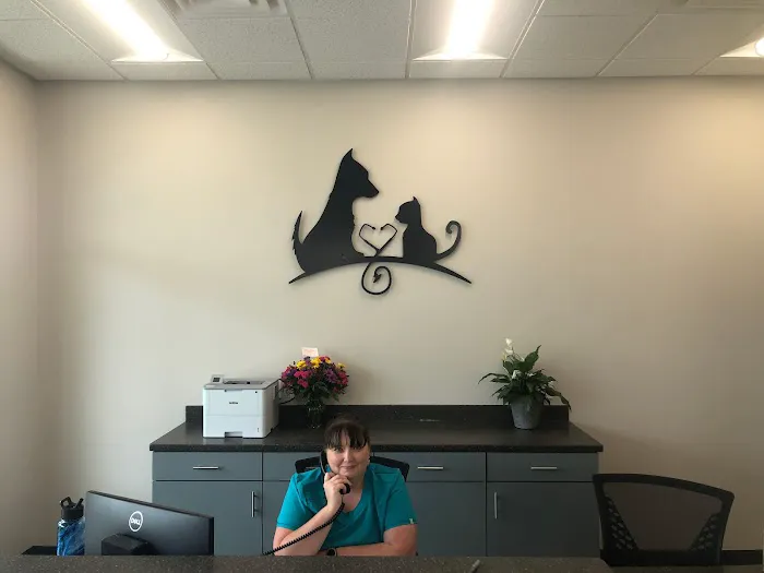 Crescent Ridge Veterinary Hospital 1