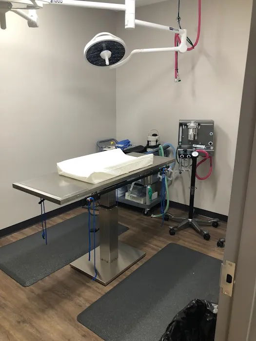 Crescent Ridge Veterinary Hospital 6