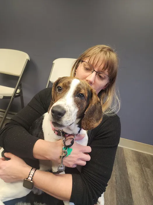 Apple Grove Veterinary Clinic 6
