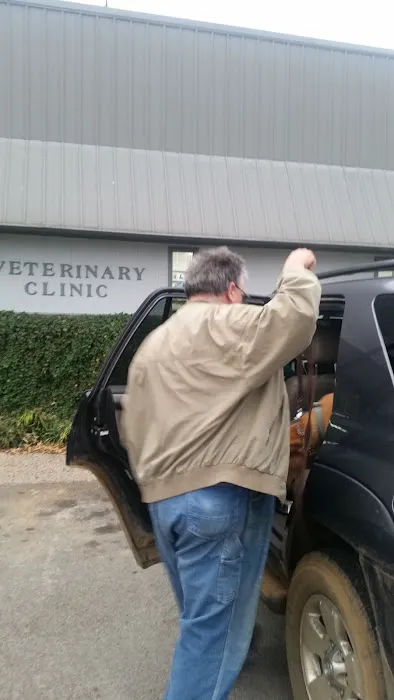 Associated Veterinary Clinic 6
