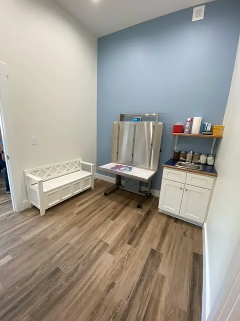 Paw Springs Veterinary Hospital - Midtown 2