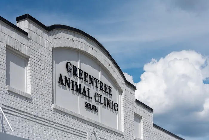 Greentree Animal Clinic South 6