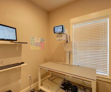 VCA Collinsville Animal Hospital