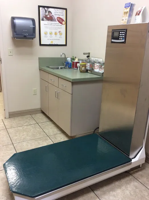 Town & Country Animal Hospital 7