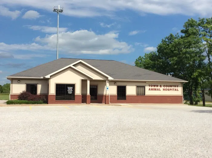 Town & Country Animal Hospital 9