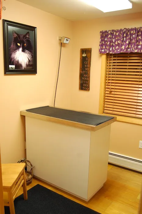 Hollis Veterinary Hospital 5