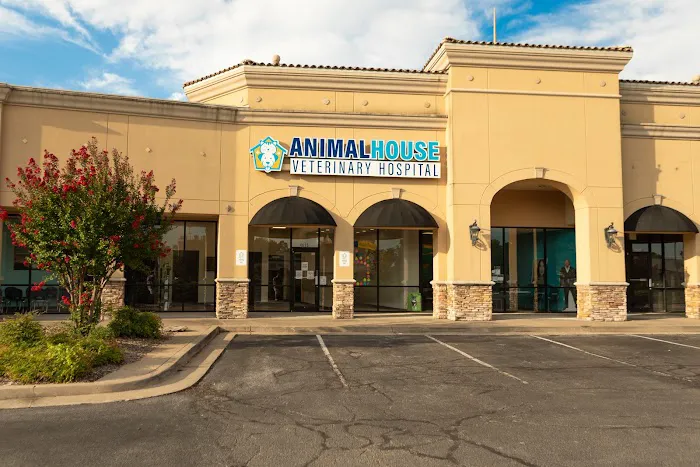 Animal House Veterinary Hospital 9