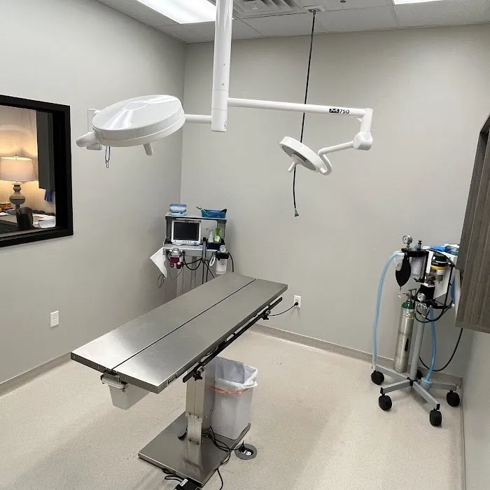 Crestwood Crossing Animal Hospital, LLC 8