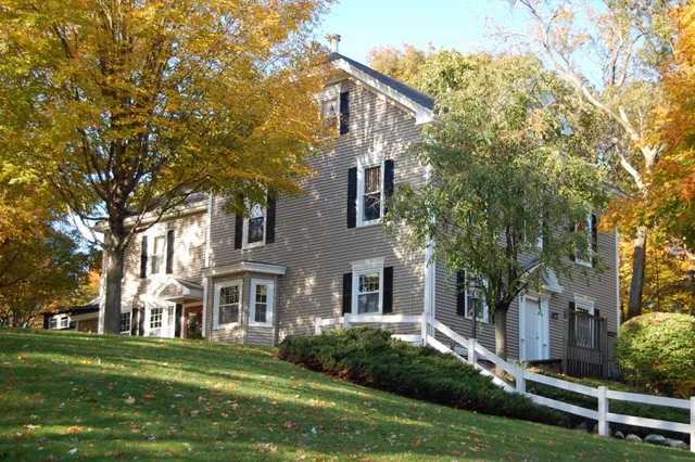 Commonwealth Veterinary Hospital 8