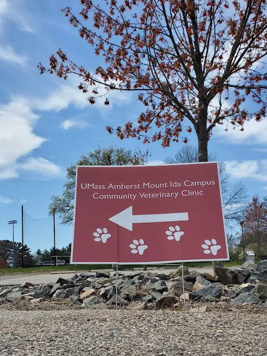 Community Veterinary Clinic UMA - Mount Ida Campus 7