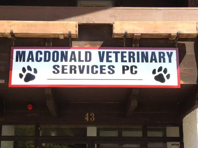 MacDonald Veterinary Service 5