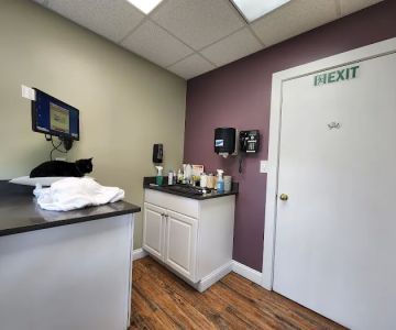 Weymouth Landing Cat Clinic & Hotel