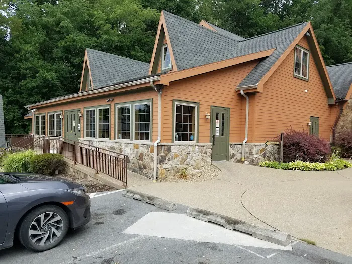 Cheat Lake Animal Hospital: Heller Heidi DVM 4