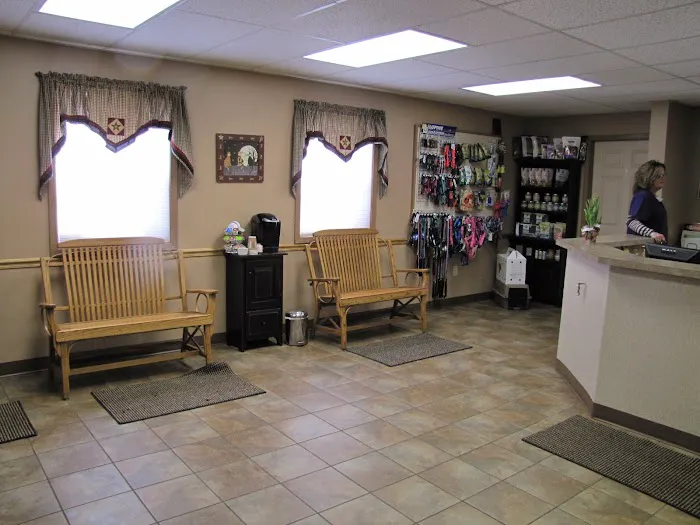 Center Street Veterinary 9