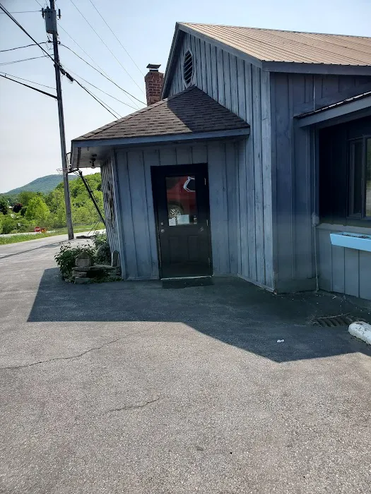 Ticonderoga Animal Hospital 4