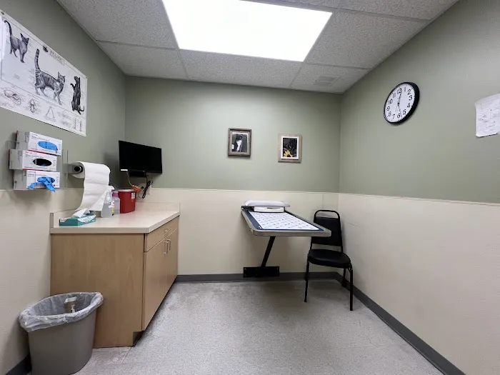 Animal Emergency Clinic of Mid-Maine 1