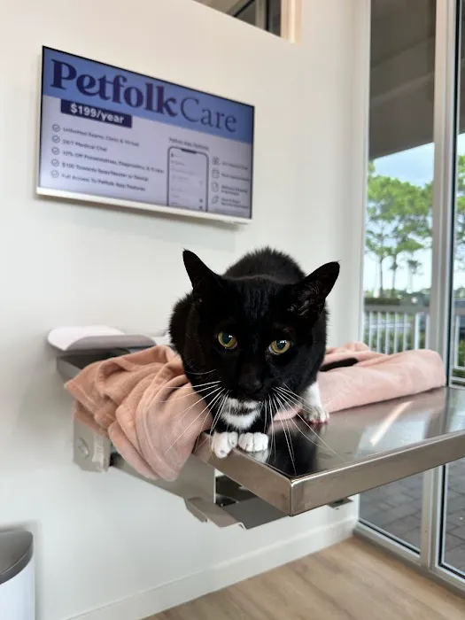 Petfolk Veterinary & Urgent Care - Wellington 5