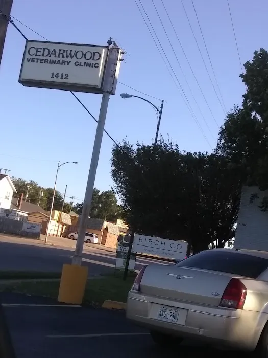 Cedarwood Veterinary Clinic 8