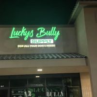 Lucky's Bully Supply Store West Side ico