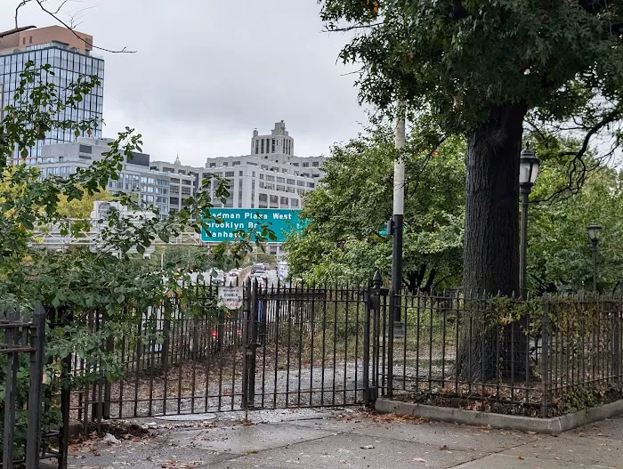 Cobble Hill Dog Park 6