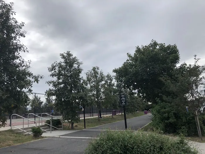 Berry Lane Park Dog Run 8