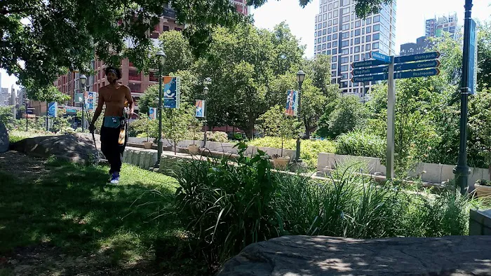 Chelsea Waterside Dog Park 7